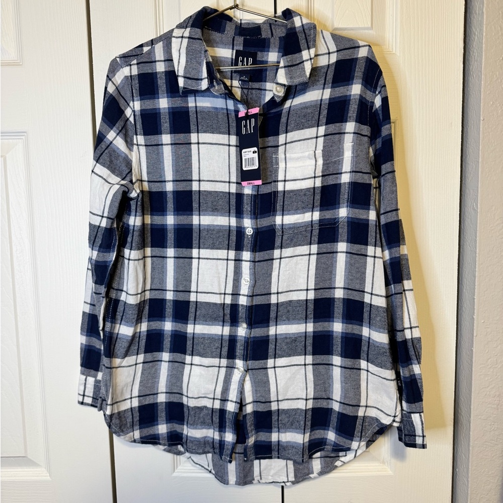 GAP Blue and White Plaid Shirt‎